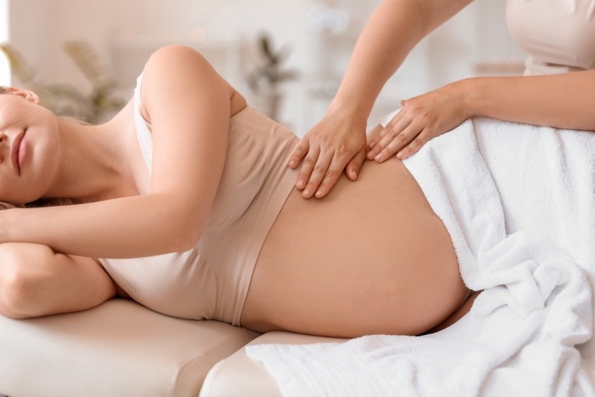 Massage trước sinh kết hợp cùng cách rặn đẻ đúng giúp mẹ vượt cạn thành công