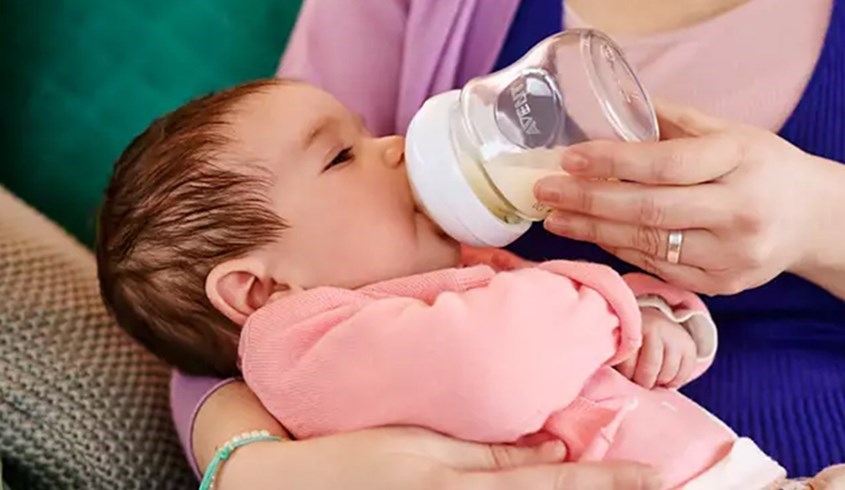 Bình sữa thuỷ tinh Philips Avent SCF671/13 120 ml