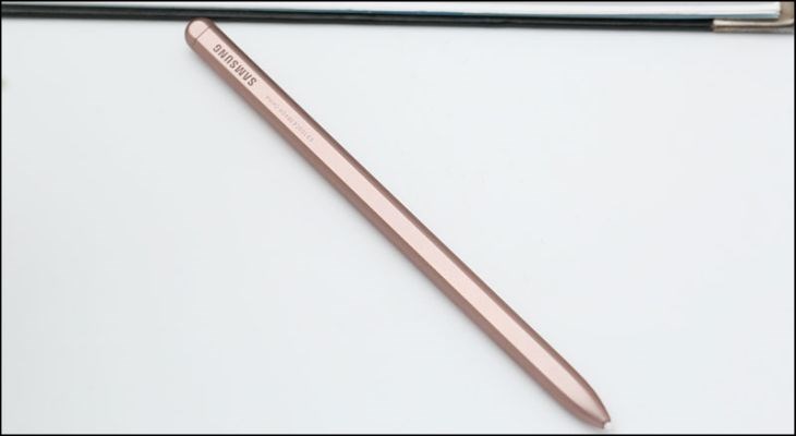 Galaxy Tab S7 trang bị bút S Pen cho khả năng phản hồi cực kỳ nhanh chóng