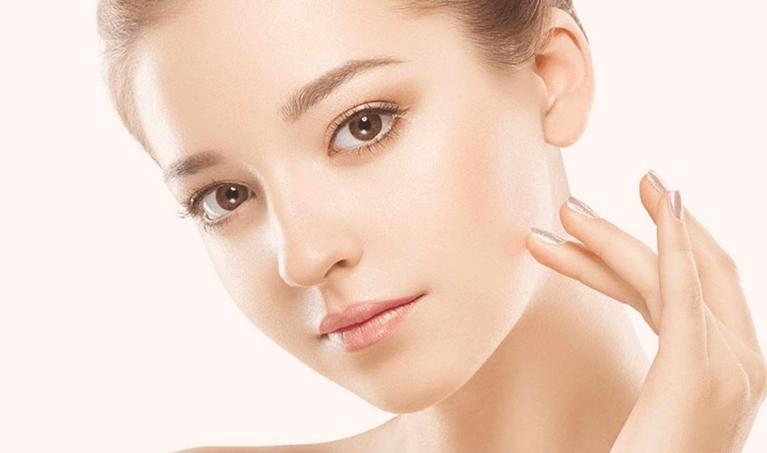 Serum B5 bổ sung độ ẩm tự nhiên, giúp làn da mịn màng, tươi trẻ