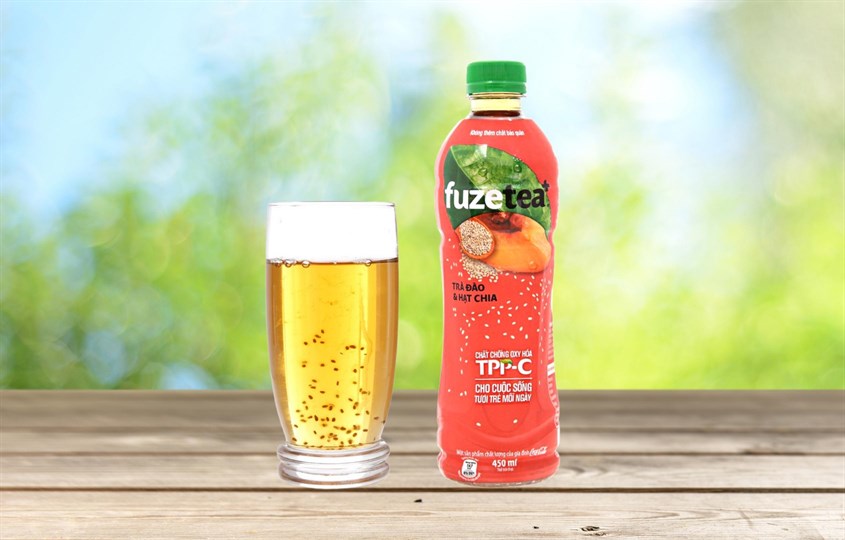 Trà trái cây Fuze Tea vị đào và hạt chia 350 ml