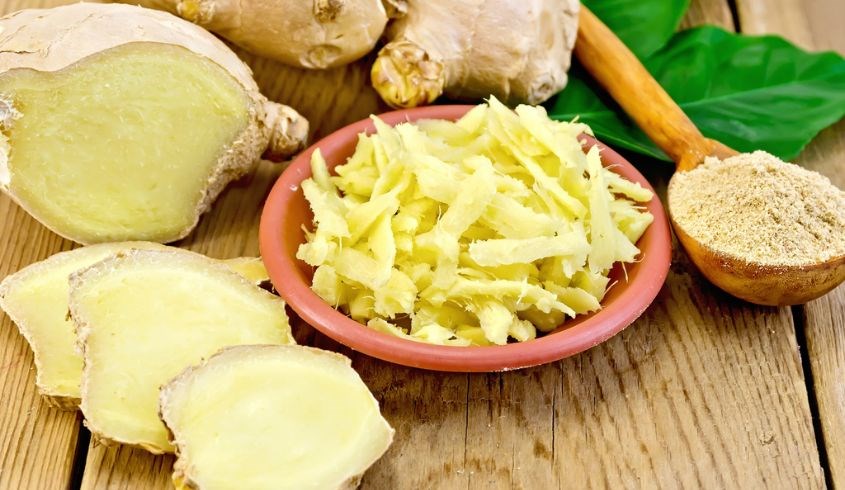 Xông hơi với gừng hỗ trợ làm sạch da