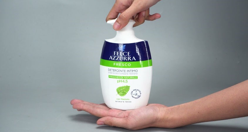 Dung dịch vệ sinh phụ nữ Felce Azzurra hương hoa cúc 250 ml