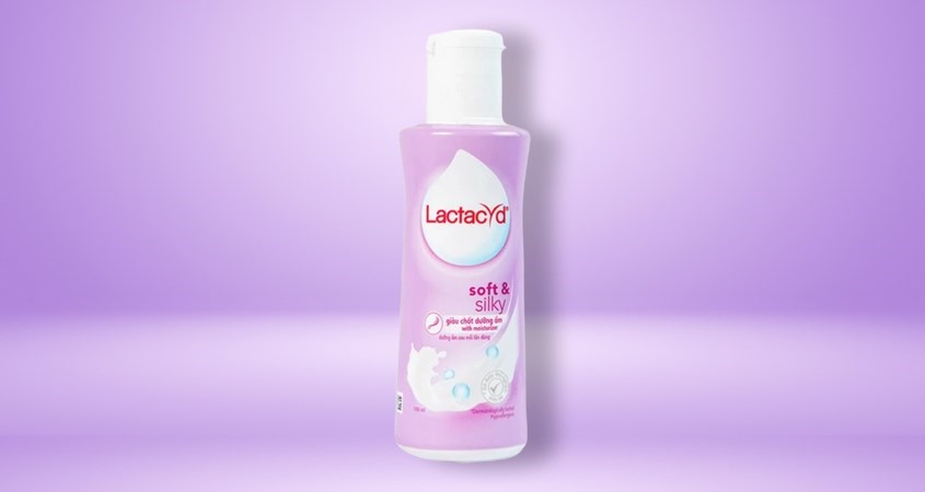 Dung dịch vệ sinh phụ nữ Lactacyd Soft & Silky 150 ml