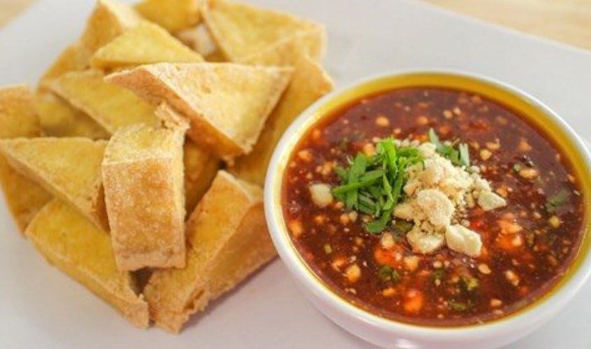 Nước tương dùng làm gia vị cho người ăn chay Nước tương dùng làm gia vị cho người ăn chay