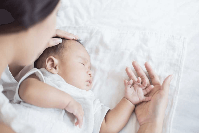 Sụt cân sinh lý ở trẻ sơ sinh là hiện tượng bình thường