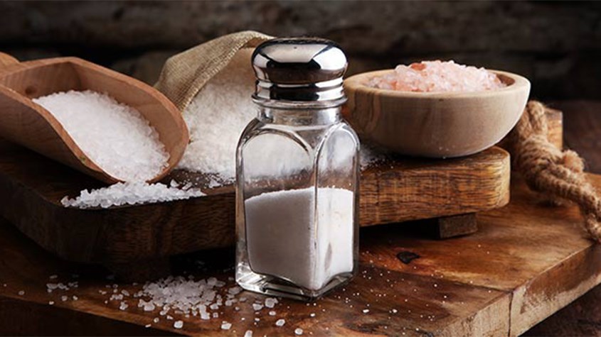 Tránh đồ ăn quá mặn trong quá trình bổ sung canxi