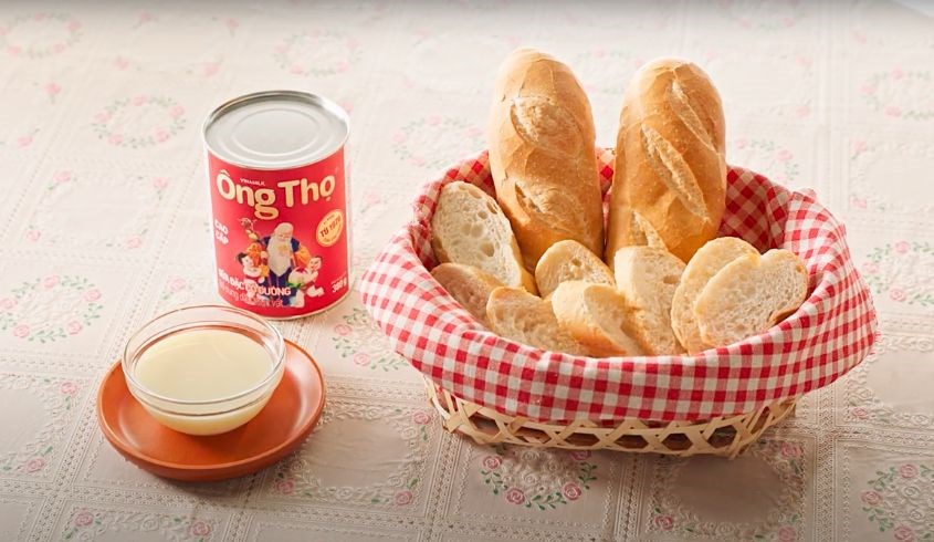 Bánh mì kết hợp cùng sữa ông Thọ sẽ mang đến một bữa sáng ngon miệng