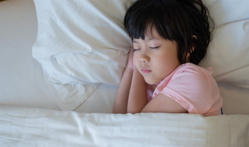 Trẻ ngủ ngáy phải làm sao