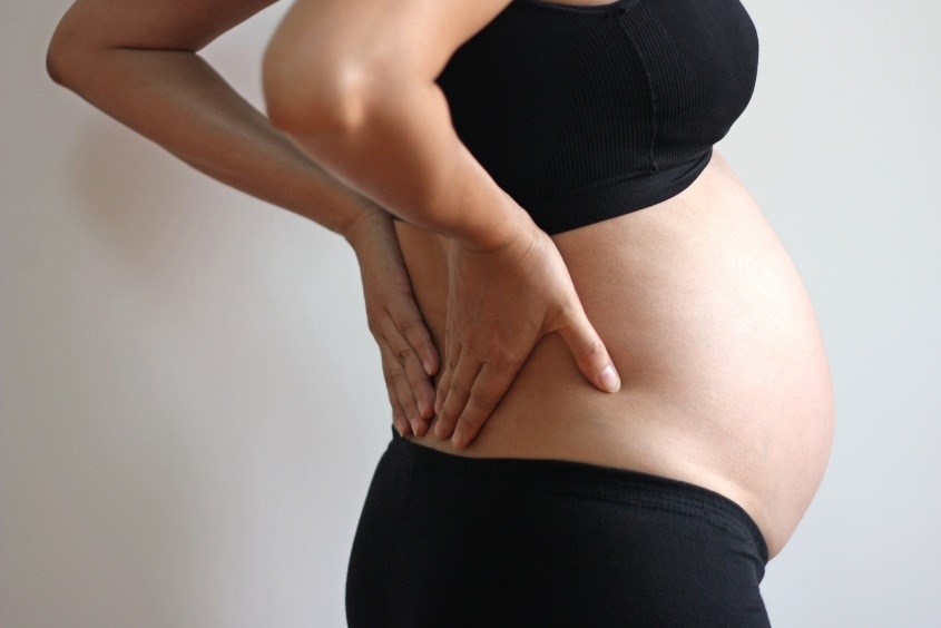 Đau lưng là một trong những dấu hiệu cổ tử cung mở Đau lưng là một trong những dấu hiệu cổ tử cung mở