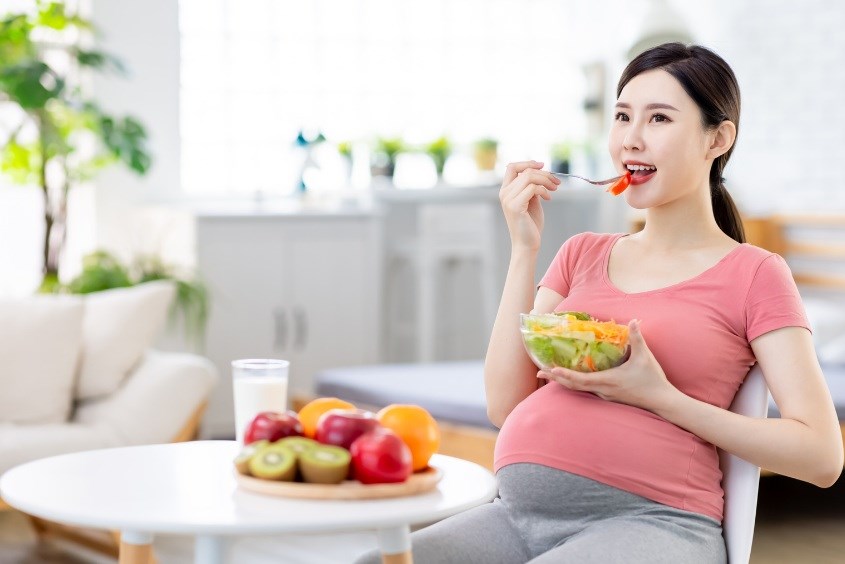 Để phòng ngừa thai quá ngày dự sinh cần ăn uống hợp lý