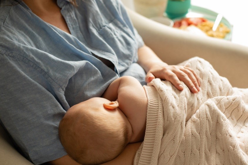 Mẹ được chỉ định mổ lần 2 khi mẹ có thai quá lớn