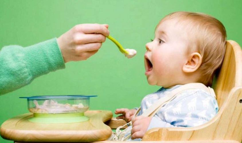 Chế độ ăn uống có thể khiến bé bị dị ứng đạm sữa bò