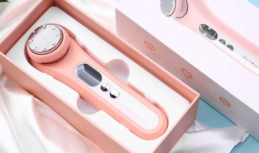 Máy massage đẩy tinh chất Halio Ion Hot & Cool Coral