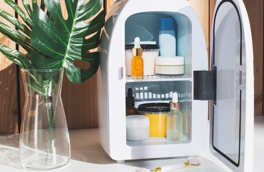 Sau khi mở nắp, nên bảo quản serum ở ngăn mát tủ lạnh