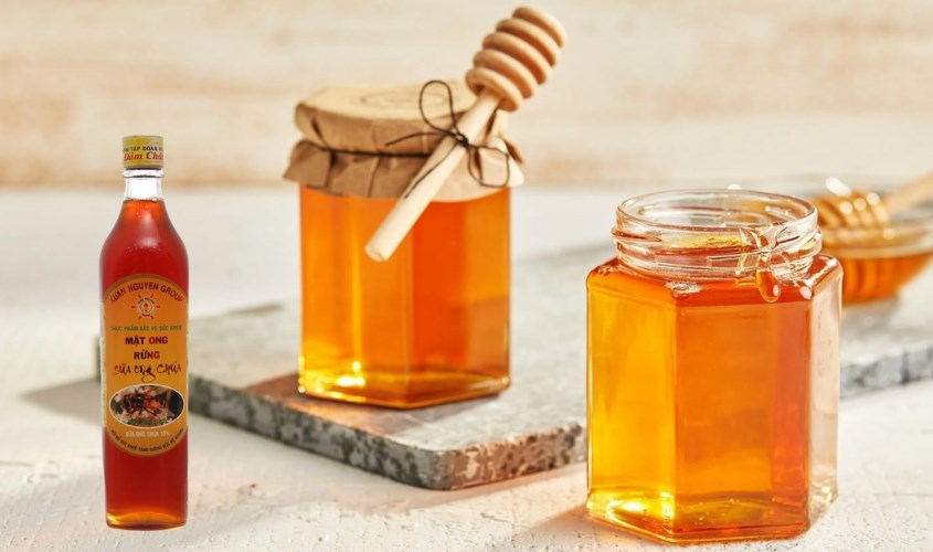 Mật ong rừng nguyên chất pha sữa ong chúa Xuân Nguyên 500 ml Mật ong rừng nguyên chất pha sữa ong chúa Xuân Nguyên 500 ml