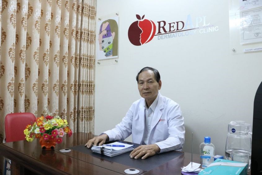 Đội ngũ y bác sĩ dày dạn kinh nghiệm tại Phòng khám Da liễu Táo Đỏ
