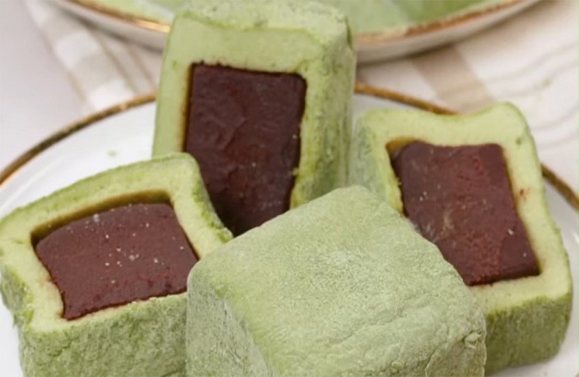 Marshmallow nhân socola và matcha