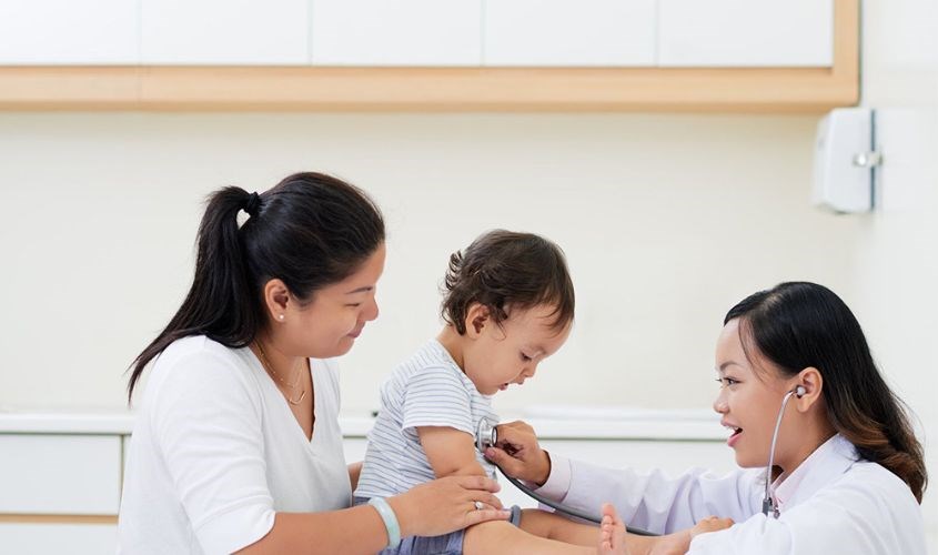 Ngay khi trẻ có biểu hiện bất thường về đường tiêu hóa ở trẻ bố mẹ hãy đưa bé tới bác sĩ uy tín để được điều trị kịp thời Ngay khi trẻ có biểu hiện bất thường về đường tiêu hóa ở trẻ bố mẹ hãy đưa bé tới bác sĩ uy tín để được điều trị kịp thời