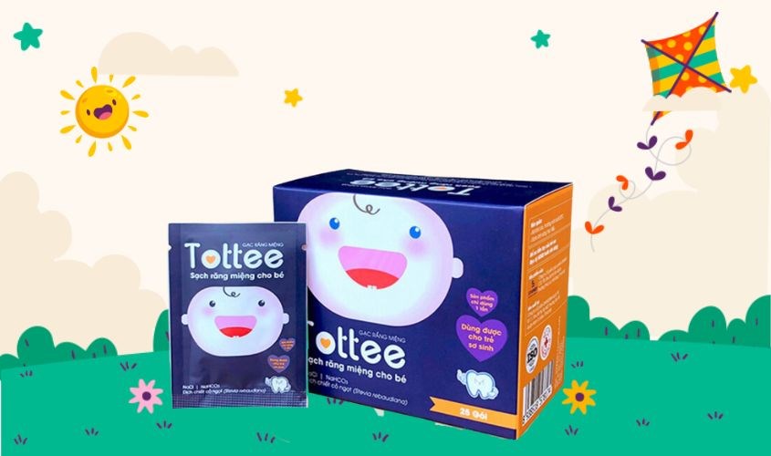 be-may-tuoi-thi-danh-rang-3 Gạc răng miệng cho bé Tottee hộp 30 gói (từ 0 tháng)