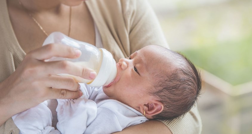 Quá trình tiêu hóa sữa của trẻ