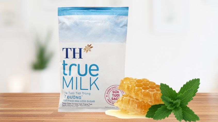 Sữa tươi TH true MILK ít đường 220 ml (từ 1 tuổi) Sữa tươi TH true MILK ít đường 220 ml (từ 1 tuổi)