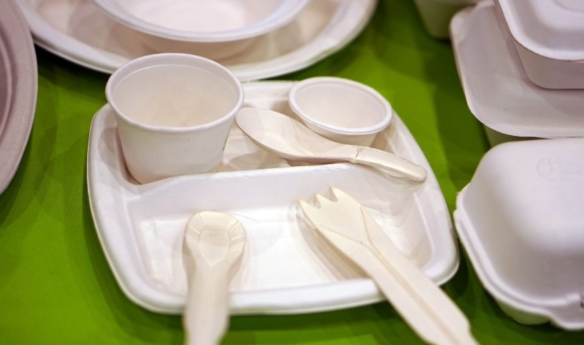 Không sử dụng hộp từ nhựa PS để đựng đồ ăn nóng