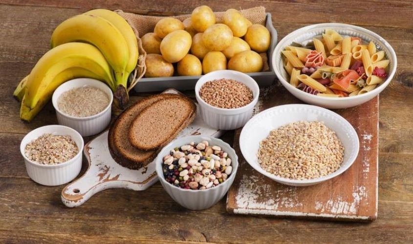 Với trẻ kém hấp thụ bổ sung những thực phẩm giàu glucid như gạo và mì