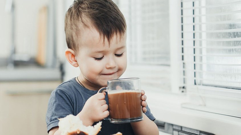 Uống sữa Milo vào buổi tối 