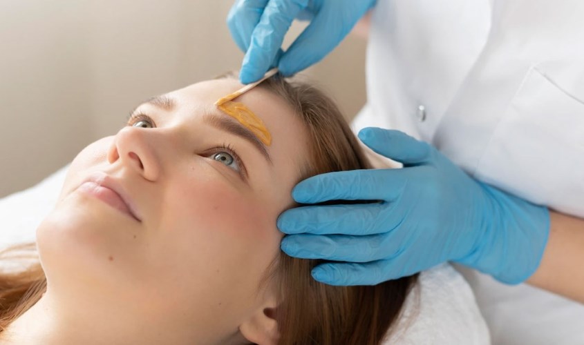 Phương pháp waxing lông mặt