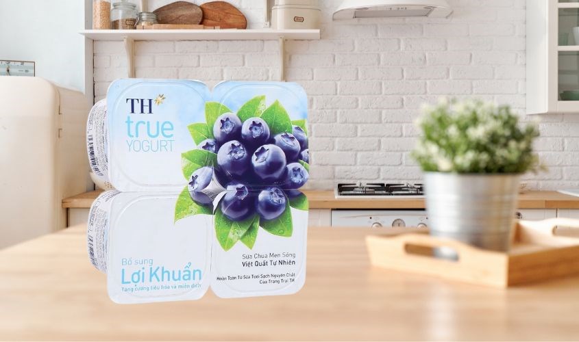 Lốc 4 hộp sữa chua trái cây TH true YOGURT vị việt quất 100g