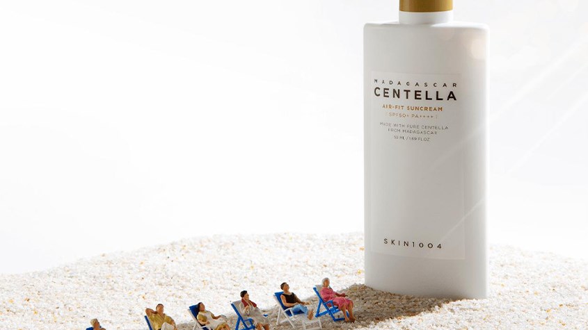 Kem chống nắng dưỡng trắng và phục hồi da Skin1004 Madagascar Centella SPF 50+ PA++++ 50 ml