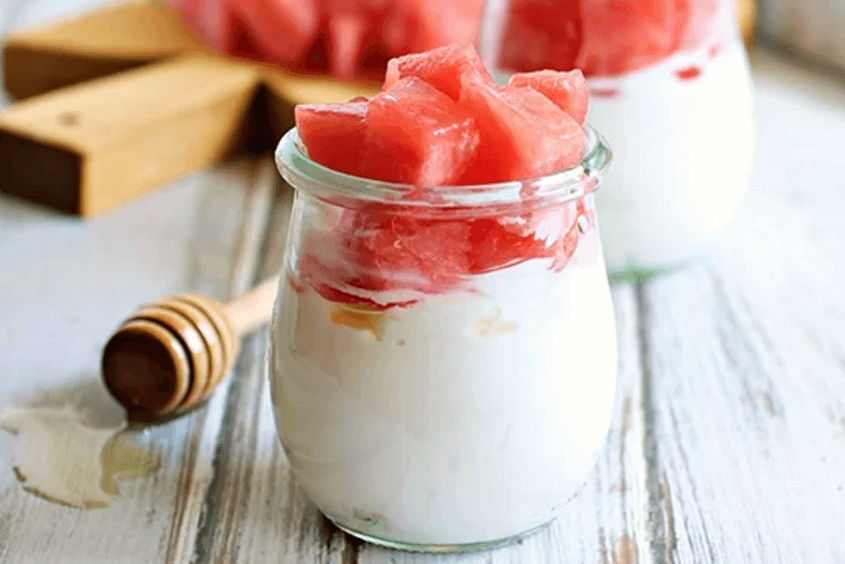 Cách làm sữa cho cho bé với dưa hấu tạo ra món ăn thanh mát