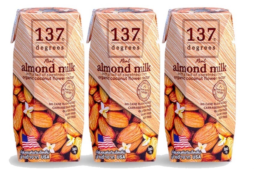 Sữa đậu nành với hạnh nhân chứa nhiều protein cho bé