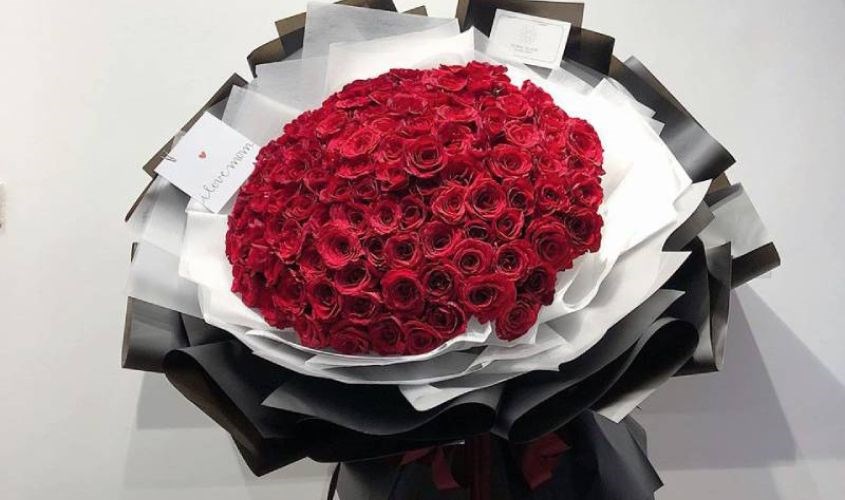 Tặng mẹ một đoá hoa tươi nhân dịp noel