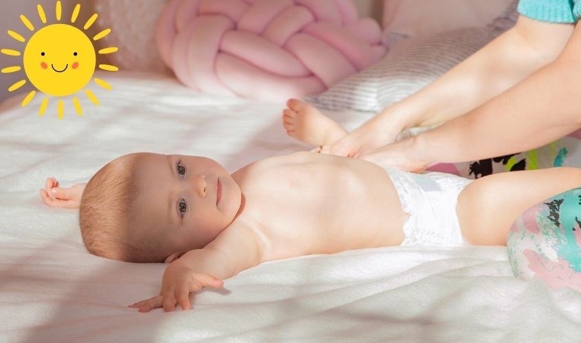 Mặt dáy bỉm bằng nilon nên sẽ bí hơi khi mặc mùa hè Mặt dáy bỉm bằng nilon nên sẽ bí hơi khi mặc mùa hè