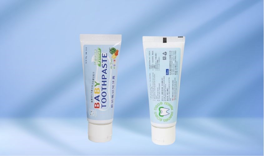 Kem đánh răng cho bé từ 6 tháng KuKu hương trái cây 50g Kem đánh răng cho bé từ 6 tháng KuKu hương trái cây 50g