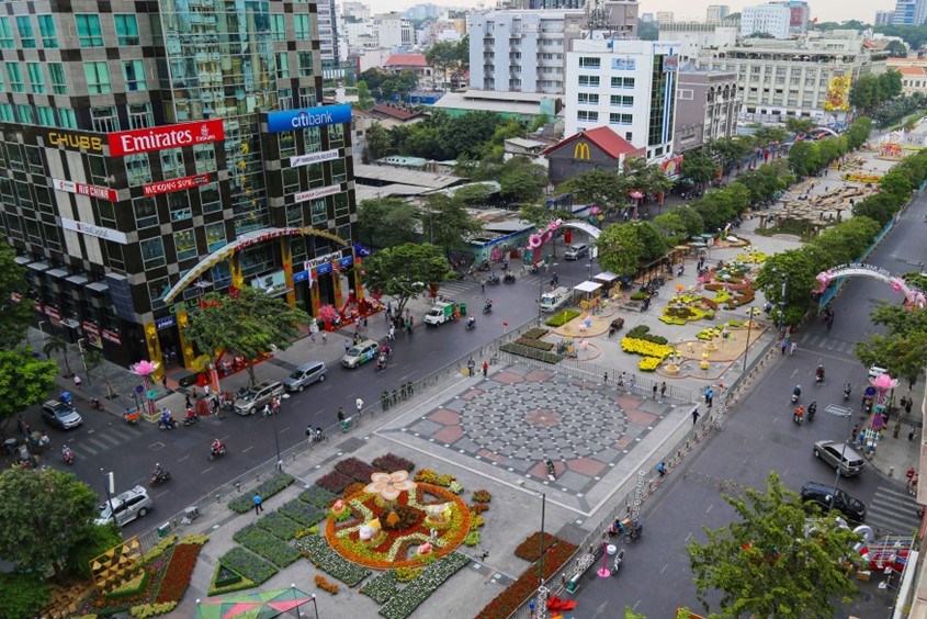 Đường hoa Tết 2023 ở phố đi bộ Nguyễn Huệ