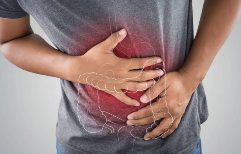 Người bị đau dạ dày và đường ruột uống tinh bột nghệ với sữa đặc được không?