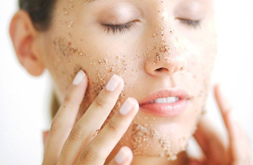 Tần suất tẩy da chết trung bình một tuần lý tưởng nhất là khoảng 1-2 lần