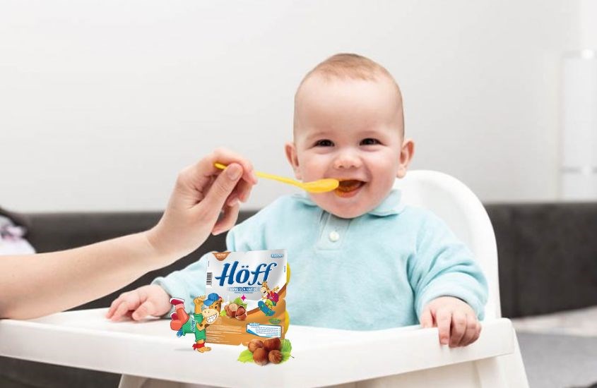 Ba mẹ cho bé ăn vào buổi sáng và buổi chiều là thời điểm tốt nhất