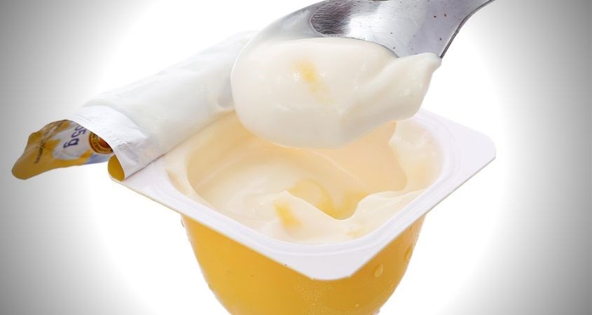 Váng sữa nên được ăn ngay sau khi mở và khuấy cẩn thận trước khi dùng