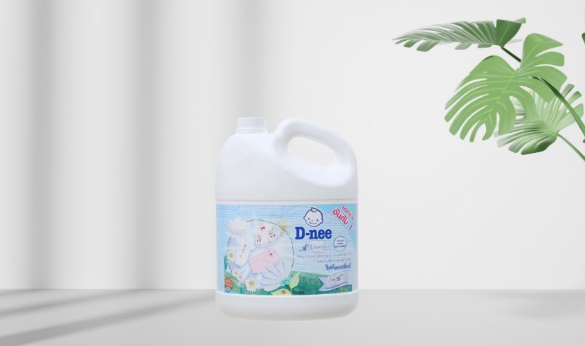 Nước giặt quần áo cho bé D-nee Trắng hương thơm dịu nhẹ can 3 lít