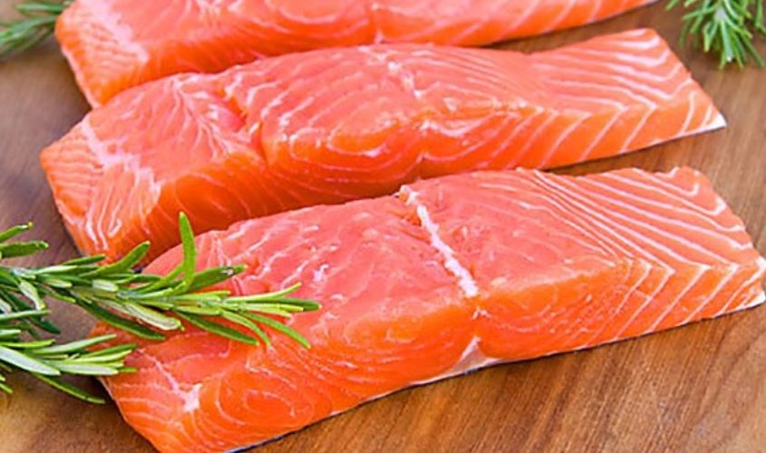 Cá hồi giúp bé ngủ ngon giấc hơn