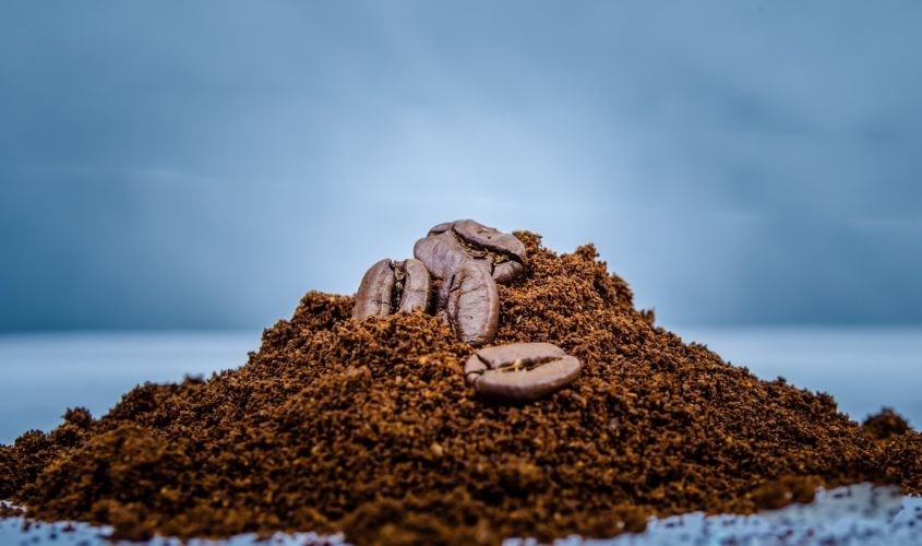 Tẩy tế bào chết bằng bã cà phê