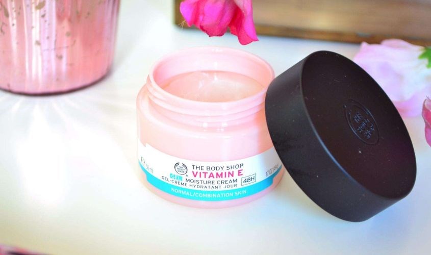 Gel dưỡng ẩm The Body Shop Vitamin E Gel Moisture Cream