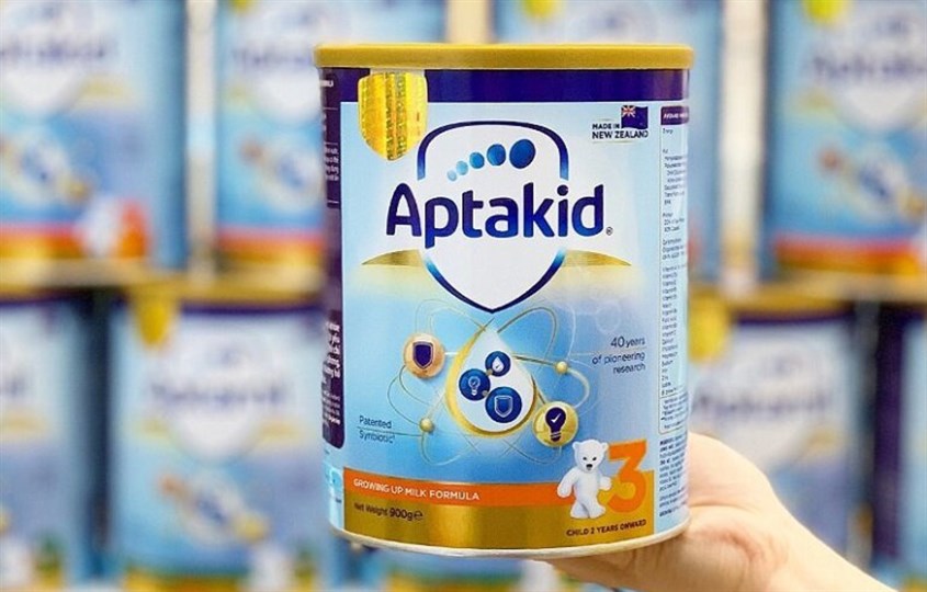 Sữa bột Aptakid Growing Up Milk Formula số 3 vị nhạt thanh 900g (từ 2 tuổi)