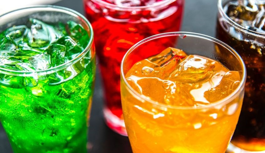 Không nên sử dụng nước ngọt ở trẻ 