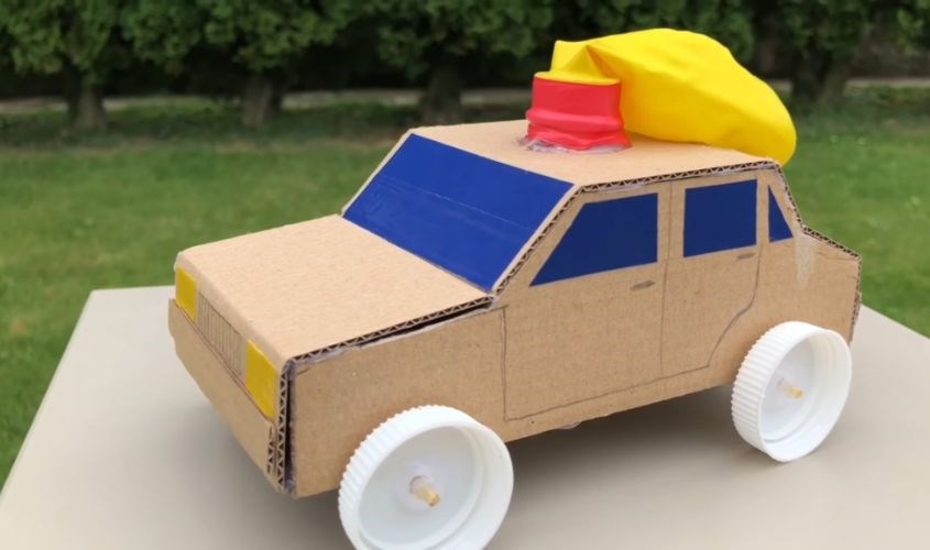 Cách làm đồ chơi đua xe bằng giấy carton mẹ không thể bỏ qua! -
