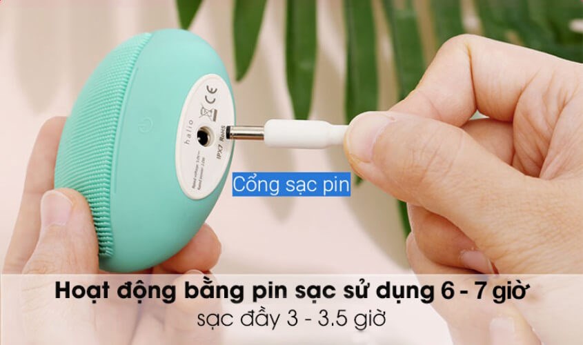 Máy rửa mặt Halio Sensitive sẽ cần 3 - 3.5 tiếng để đầy pin và dùng được trong 6 - 7 tiếng